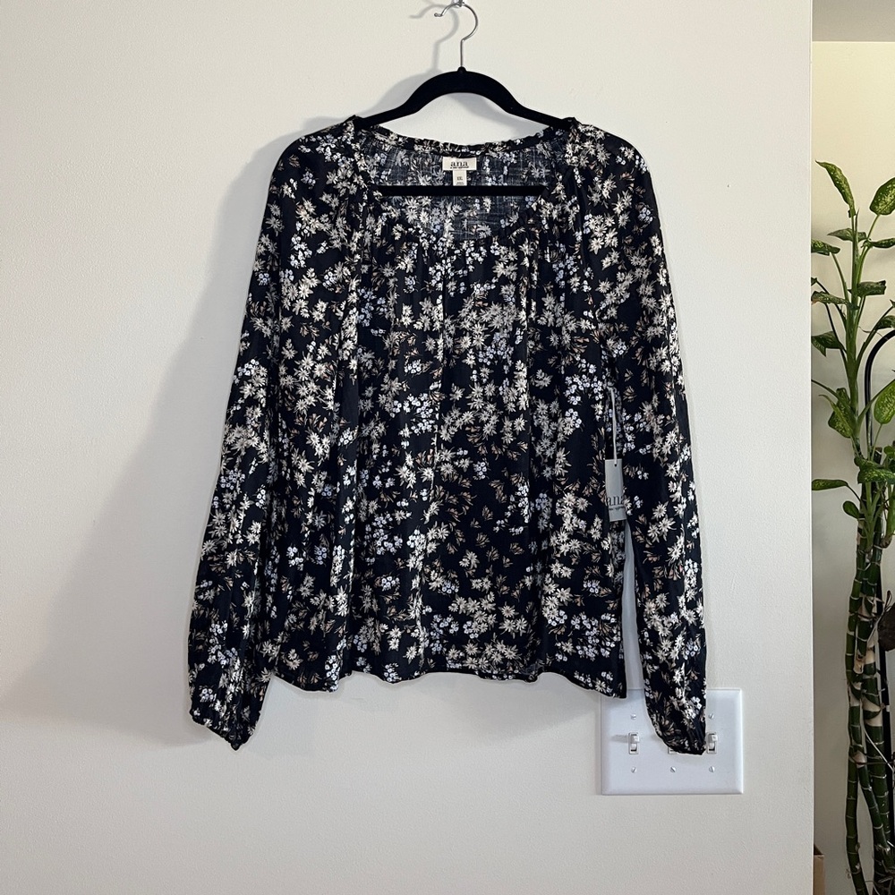 a.n.a Black and White Floral Blouse